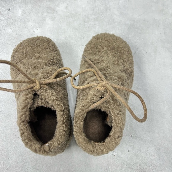 AOI sz 27 Age of Innocence Teddy Jane faux-fur ankle boots - Picture 6 of 10